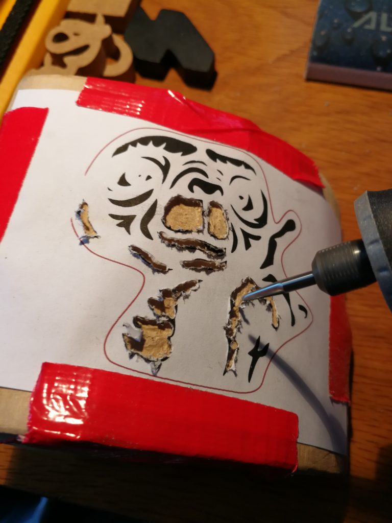 Grabando con Dremel